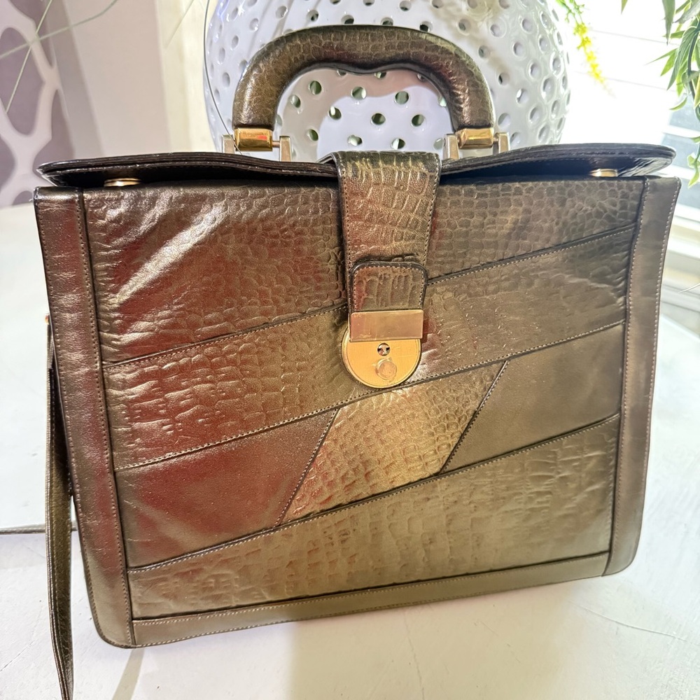 Vintage LEATHER BAG Cairo Egypt Bag (9”x 12”x4”)